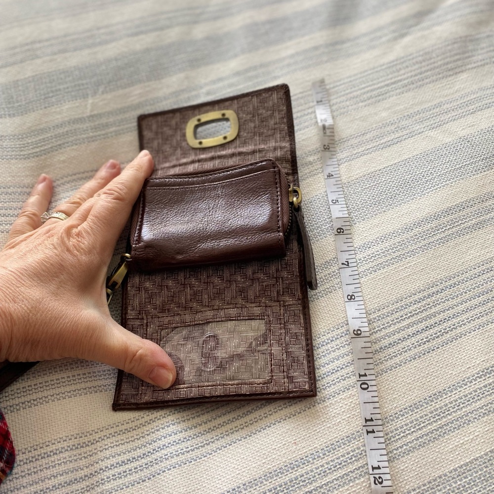 Hobo Brand small wallet / wristlet. Like new condition. - Picture 2 of 5